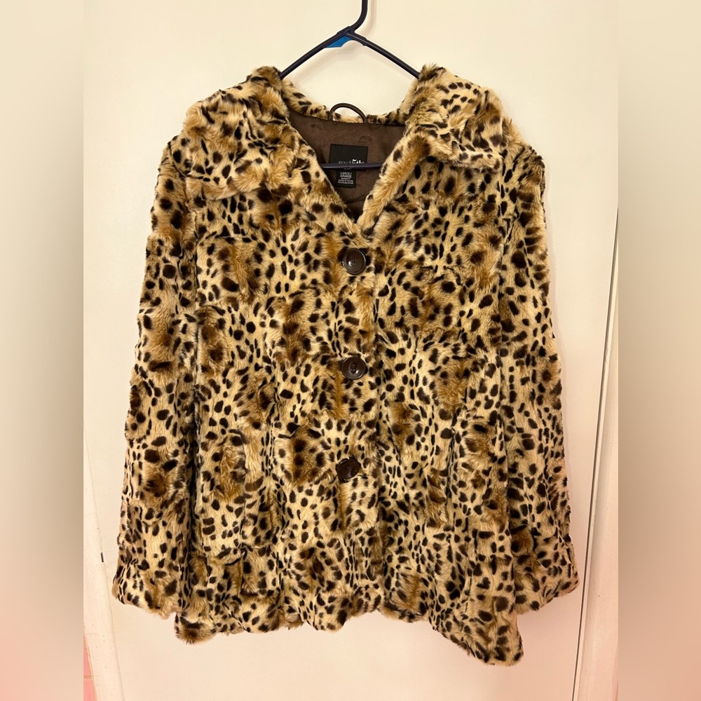 East 5th Faux Fur Leopard Coat NWOT Size L